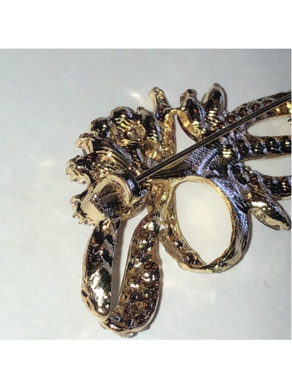 Elegant Gold Tone and Pink Rhinestone Floral Brooch - Picture 5 of 5